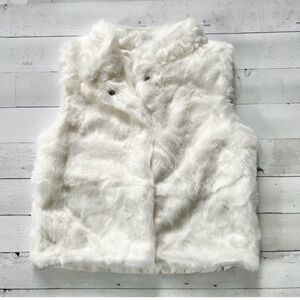 Carter’s White Faux Fur Vest Size 6x